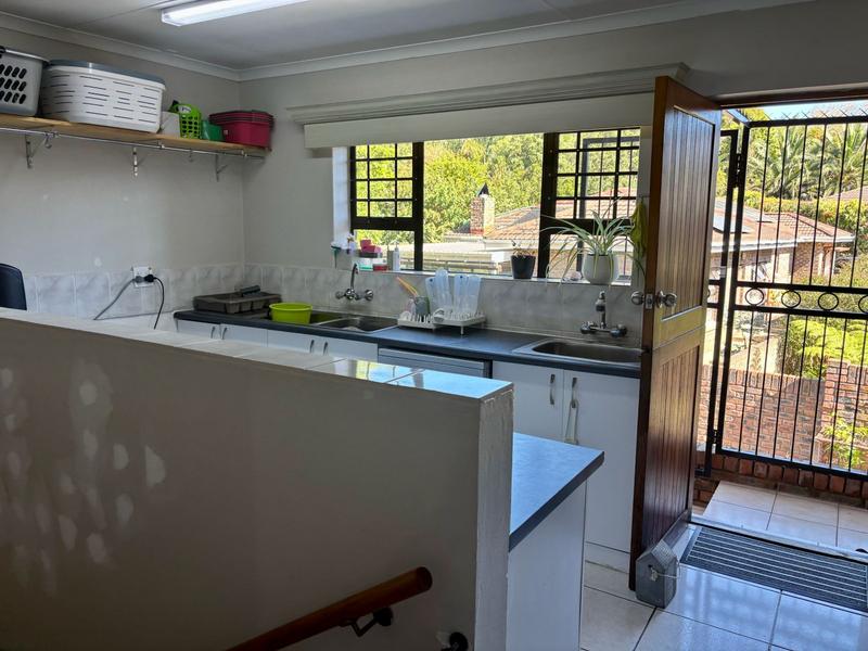 5 Bedroom Property for Sale in Denver Park Western Cape